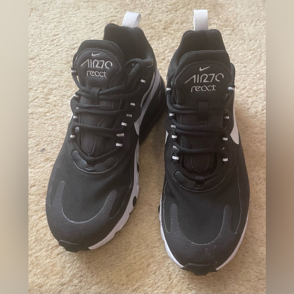 Women’s Nike Air Max 270 React Size 7.5